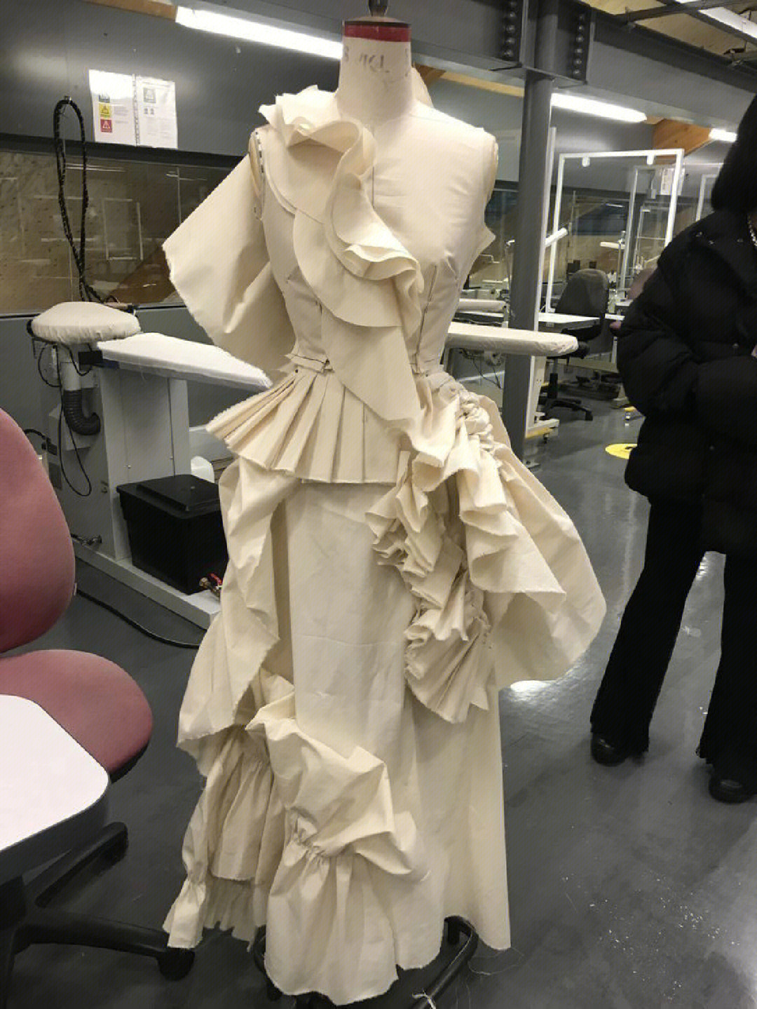 從創(chuàng)意到成衣 探索立體裁剪在服裝制作中的藝術(shù)與工藝